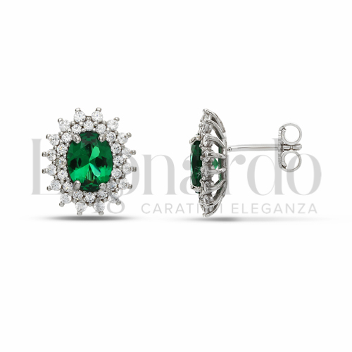 Forma Ovale con Pietra di Colore Verde e zirconi bianchi in Oro Bianco da 4,2gr.