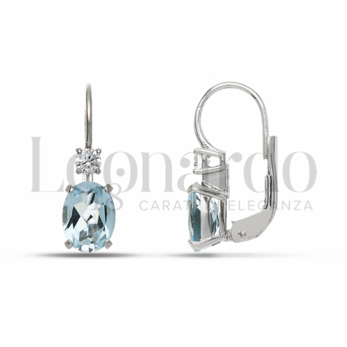 Forma Ovale con Topazio azzurro e zirconi bianchi in Oro Bianco da 2,6gr.