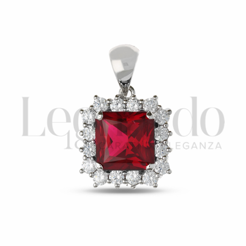 Forma Quadrato con Pietra di Colore Rosso e zirconi bianchi in Oro Bianco da 2,8gr.