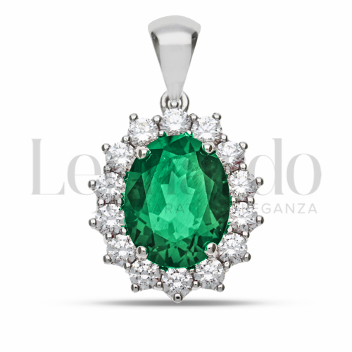Forma Ovale con Pietra di Colore Verde e zirconi bianchi in Oro Bianco da 2,7gr.