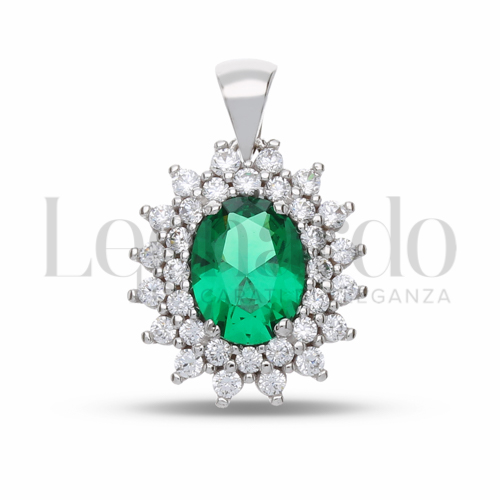 Forma Ovale con Pietra di Colore Verde e zirconi bianchi in Oro Bianco da 2gr.