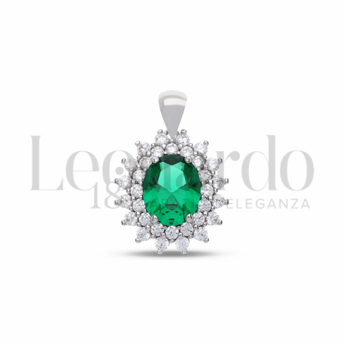 Forma Ovale con Pietra di Colore Verde e zirconi bianchi in Oro Bianco da 3gr.