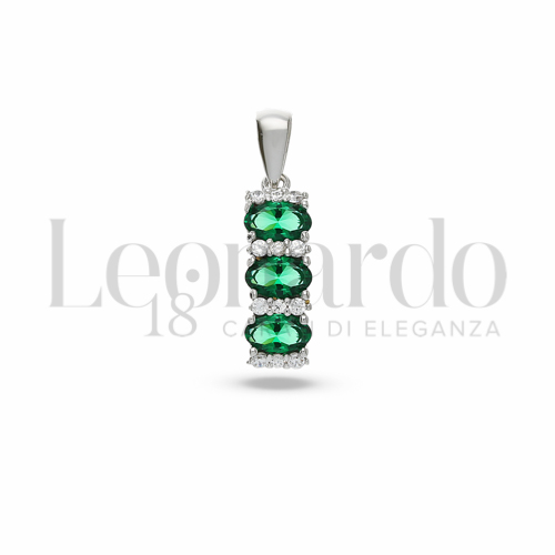 Forma Ovale con Pietra di Colore Verde e zirconi bianchi in Oro Bianco da 1,5gr.